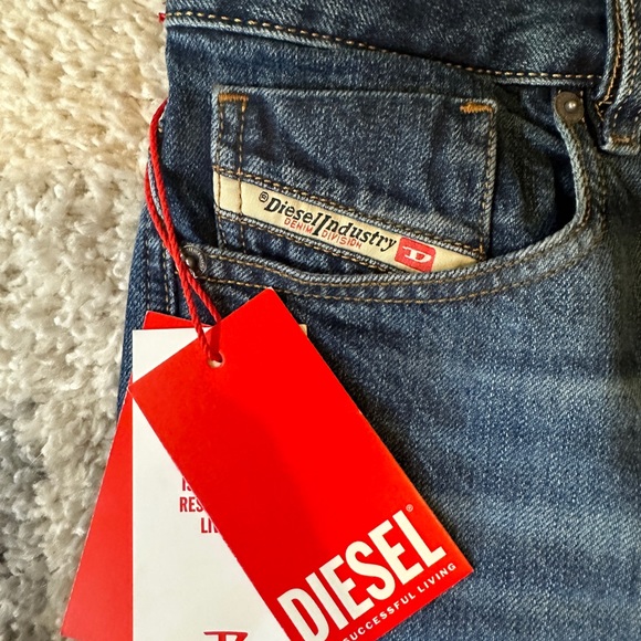 Diesel 1955 5 pocket jeans. Never worn with tags! - Picture 6 of 7